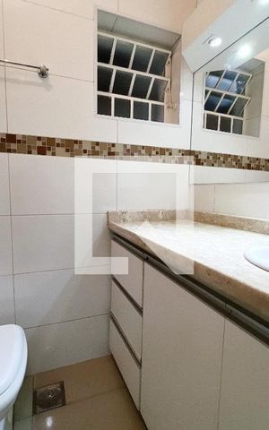 Casa à venda com 193m², 4 quartos e 4 vagas Casa à venda com 193m², 4 quartos e 4 vagasBanheiro