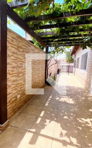 Casa à venda com 193m², 4 quartos e 4 vagas Casa à venda com 193m², 4 quartos e 4 vagasÁrea comum