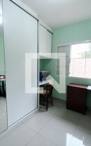 Casa à venda com 193m², 4 quartos e 4 vagas Casa à venda com 193m², 4 quartos e 4 vagasQuarto