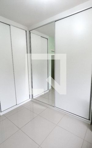 Casa à venda com 193m², 4 quartos e 4 vagas Casa à venda com 193m², 4 quartos e 4 vagasQuarto