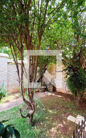 Casa à venda com 193m², 4 quartos e 4 vagas Casa à venda com 193m², 4 quartos e 4 vagasÁrea comum