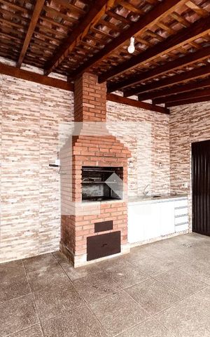 Casa à venda com 193m², 4 quartos e 4 vagas Casa à venda com 193m², 4 quartos e 4 vagasÁrea comum/Churrasqueira
