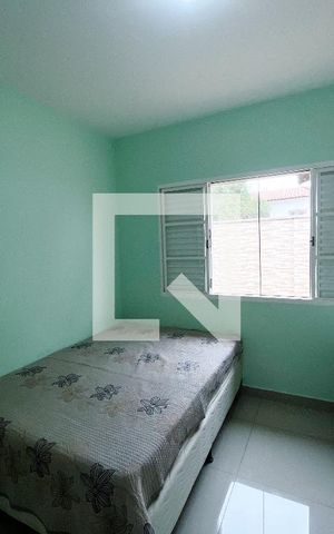 Casa à venda com 193m², 4 quartos e 4 vagas Casa à venda com 193m², 4 quartos e 4 vagasQuarto