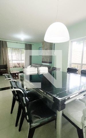 Casa à venda com 193m², 4 quartos e 4 vagas Casa à venda com 193m², 4 quartos e 4 vagasSala/Sala de jantar