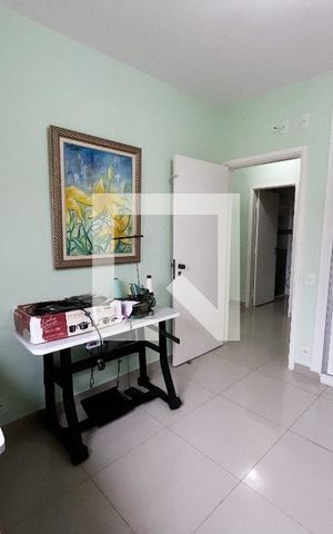 Casa à venda com 193m², 4 quartos e 4 vagas Casa à venda com 193m², 4 quartos e 4 vagasQuarto
