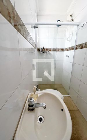 Casa à venda com 193m², 4 quartos e 4 vagas Casa à venda com 193m², 4 quartos e 4 vagasBanheiro