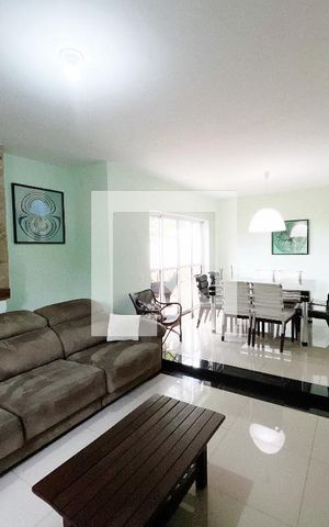 Casa à venda com 193m², 4 quartos e 4 vagas Casa à venda com 193m², 4 quartos e 4 vagasSala/Sala de jantar