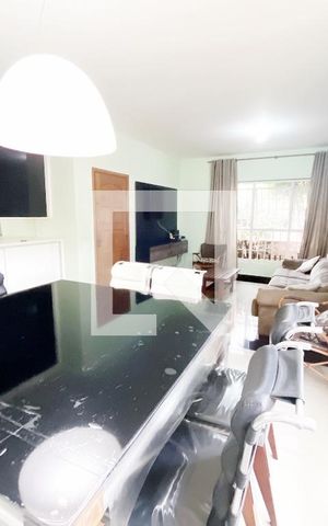 Casa à venda com 193m², 4 quartos e 4 vagas Casa à venda com 193m², 4 quartos e 4 vagasSala/Sala de jantar