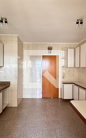 Apartamento à venda com 120m², 4 quartos e 2 vagasCozinha
