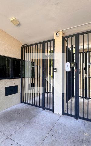 Apartamento à venda com 120m², 4 quartos e 2 vagasFachada