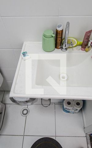 Casa à venda com 36m², 1 quarto e sem vagaBanheiro