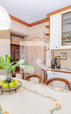 Apartamento à venda com 300m², 4 quartos e 3 vagas Apartamento à venda com 300m², 4 quartos e 3 vagasCopa