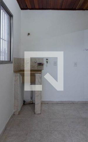 Casa para alugar com 78m², 1 quarto e 1 vagaÁrea de Serviço