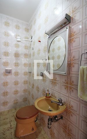 Apartamento para alugar com 236m², 4 quartos e 2 vagasBanheiro de serviço