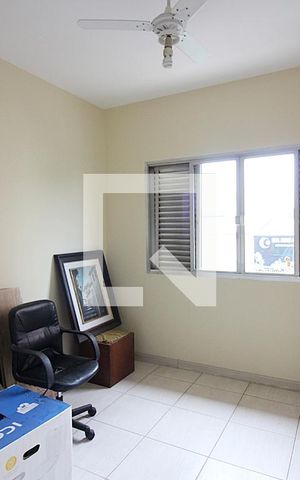 Apartamento para alugar com 236m², 4 quartos e 2 vagasQuarto 2