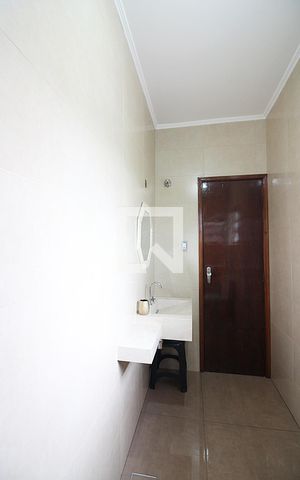 Apartamento para alugar com 236m², 4 quartos e 2 vagasQuarto 1 - Suíte Banheiro