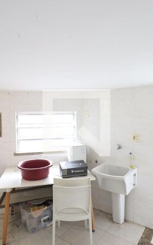 Casa para alugar com 100m², 2 quartos e sem vagaÁrea de Serviço
