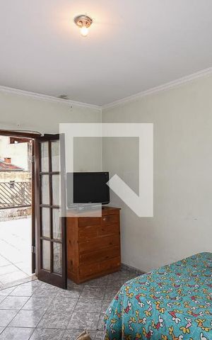 Casa para alugar com 180m², 3 quartos e 2 vagas Casa para alugar com 180m², 3 quartos e 2 vagasSuíte