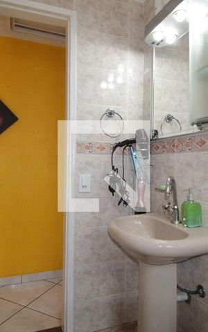 Casa à venda com 120m², 3 quartos e 2 vagasBanheiro