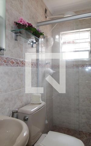 Casa à venda com 120m², 3 quartos e 2 vagasBanheiro
