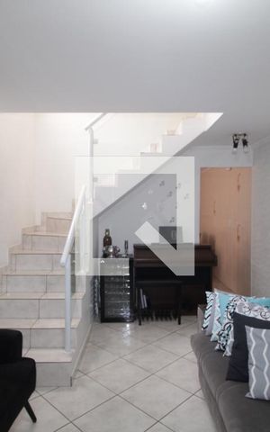 Casa à venda com 120m², 3 quartos e 2 vagasSala