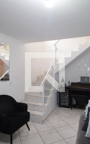 Casa à venda com 120m², 3 quartos e 2 vagasSala