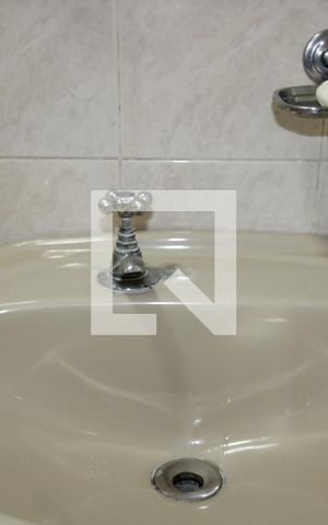 Casa à venda com 120m², 3 quartos e 2 vagasBanheiro de serviço