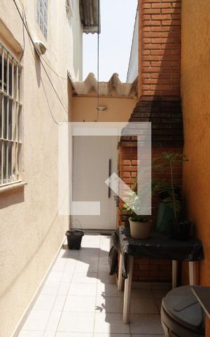 Casa à venda com 120m², 3 quartos e 2 vagasChurrasqueira e quintal