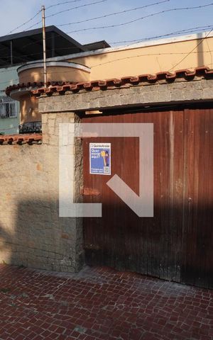 Casa à venda com 132m², 5 quartos e 1 vagaFachada