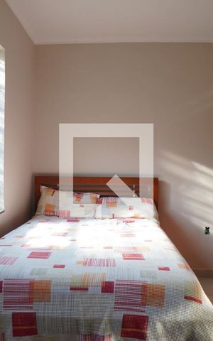 Casa à venda com 132m², 5 quartos e 1 vagaQuarto