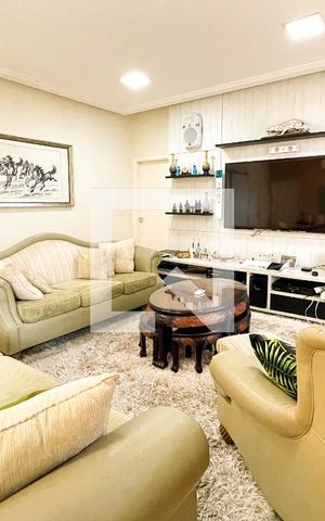 Casa para alugar com 520m², 5 quartos e 3 vagas Casa para alugar com 520m², 5 quartos e 3 vagasSala