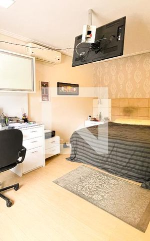Casa para alugar com 520m², 5 quartos e 3 vagas Casa para alugar com 520m², 5 quartos e 3 vagasQuarto 1