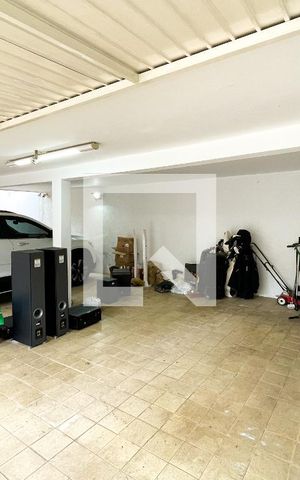 Casa para alugar com 520m², 5 quartos e 3 vagas Casa para alugar com 520m², 5 quartos e 3 vagasGaragem