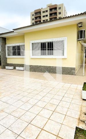 Casa para alugar com 520m², 5 quartos e 3 vagas Casa para alugar com 520m², 5 quartos e 3 vagasTerraço