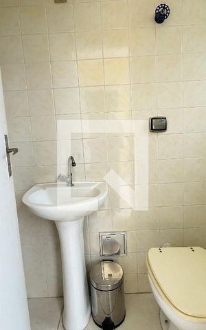 Casa para alugar com 520m², 5 quartos e 3 vagas Casa para alugar com 520m², 5 quartos e 3 vagasBanheiro