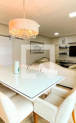 Casa para alugar com 520m², 5 quartos e 3 vagas Casa para alugar com 520m², 5 quartos e 3 vagasSala