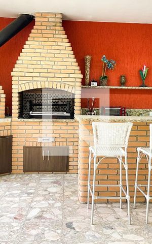 Casa para alugar com 520m², 5 quartos e 3 vagas Casa para alugar com 520m², 5 quartos e 3 vagasÁrea Churrasqueira
