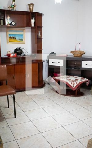 Casa de condomínio à venda com 200m², 2 quartos e 3 vagasSala