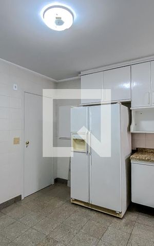 Apartamento à venda com 182m², 4 quartos e 4 vagasCozinha
