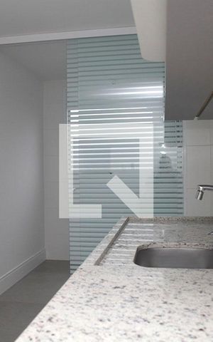 Apartamento à venda com 83m², 2 quartos e 1 vagaCozinha + Área de Serviço