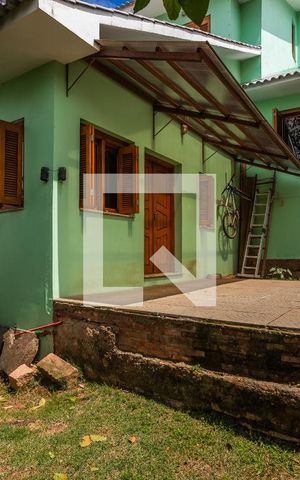 Casa à venda com 264m², 3 quartos e 4 vagas Casa à venda com 264m², 3 quartos e 4 vagasQuintal
