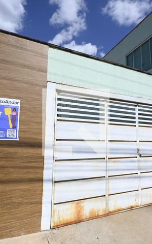 Casa para alugar com 210m², 3 quartos e 2 vagas Casa para alugar com 210m², 3 quartos e 2 vagasFachada