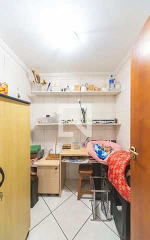 Casa à venda com 210m², 3 quartos e 2 vagas Casa à venda com 210m², 3 quartos e 2 vagasQuarto de Serviço