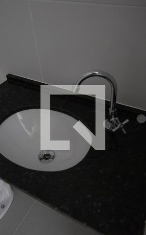 Apartamento à venda com 33m², 2 quartos e sem vagaBanheiro