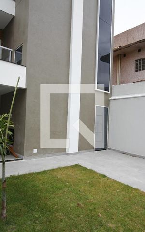 Apartamento à venda com 33m², 2 quartos e sem vagaÁrea comum