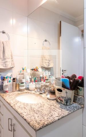 Apartamento à venda com 105m², 3 quartos e 2 vagasBanheiro da Suíte