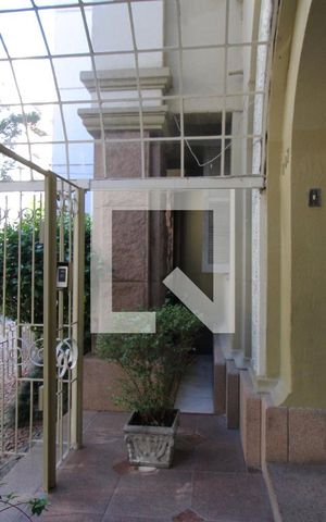Apartamento para alugar com 130m², 3 quartos e sem vagaFachada