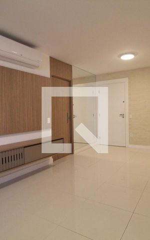 Apartamento para alugar com 134m², 3 quartos e 2 vagas Apartamento para alugar com 134m², 3 quartos e 2 vagasSala