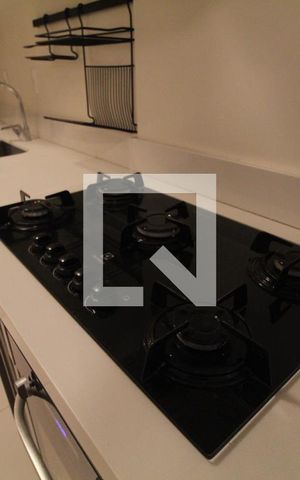 Apartamento para alugar com 134m², 3 quartos e 2 vagas Apartamento para alugar com 134m², 3 quartos e 2 vagasCozinha e Área de Serviço