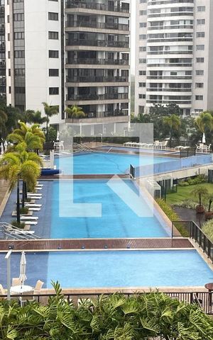 Apartamento para alugar com 134m², 3 quartos e 2 vagas Apartamento para alugar com 134m², 3 quartos e 2 vagasÁrea comum - Piscina
